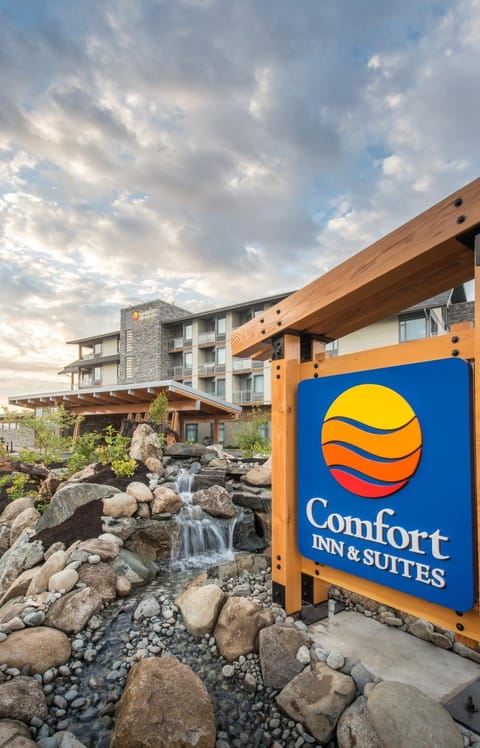 Comfort Inn & Suites Hotel in Campbell River