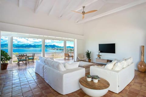 Luxury Water View Villa in Terres Basses with Pool Villa in Sint Maarten