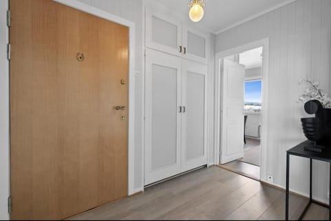 Nyinnredet leilighet i 10 etg Apartment in Oslo