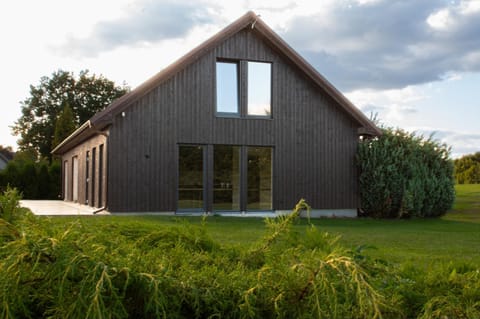 Property building, Day, Natural landscape, Garden view