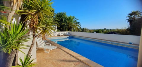 Pool view, Swimming pool, sunbed