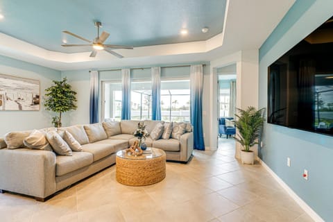 Luxe Venice Gem with Outdoor Pool and Hot Tub House in North Port