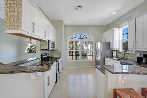 The Perfect Beach Getaway, 2 Bedroom, 2-Bath Home, Sleeps 7 House in Bonita Springs