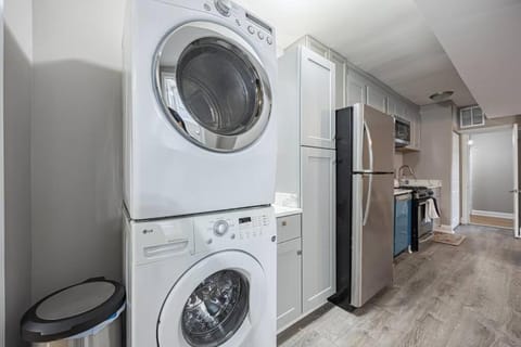 Updated Cozy 2-BR Near in Washington DC Apartment in District of Columbia