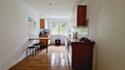 Kitchen or kitchenette, Seating area, Dining area