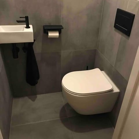 115 m2 apartment with garden 200m from the beach Apartment in The Hague