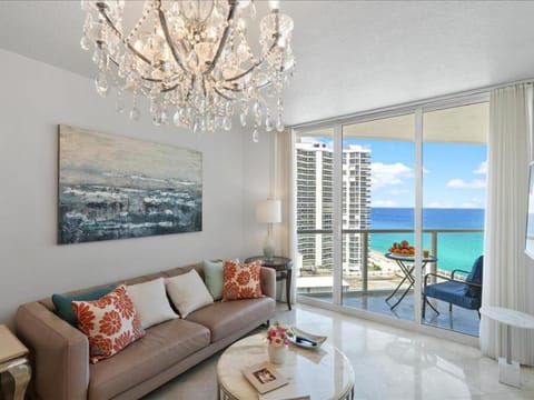 Luxury Oceanfront 3-Bedroom Condo with 3 Balconies Apartment in Sunny Isles Beach