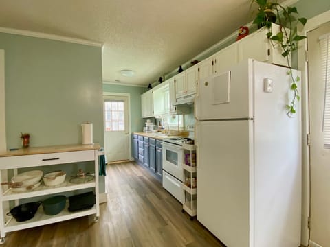 Little Cabbage Patch Apartment in Elizabeth City