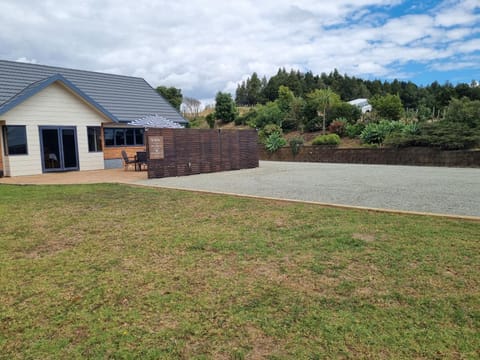Property building, Natural landscape, Garden view