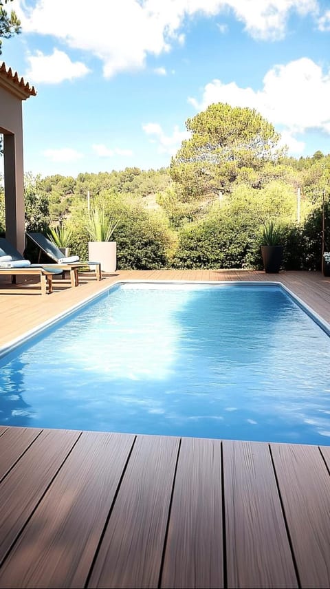 Pool view, Swimming pool, sunbed