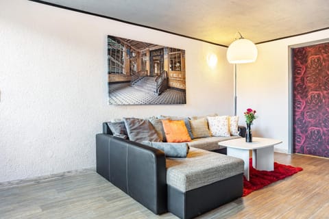 Große Ferienwohnung mit Garten Apartment in Neubrandenburg