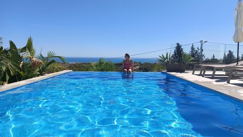 View (from property/room), Sea view, Swimming pool