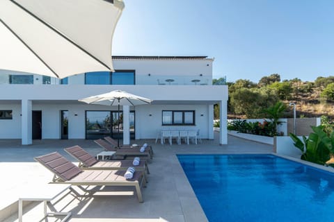 Property building, Pool view, Swimming pool