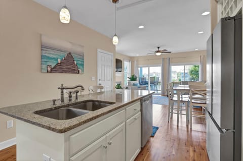 Pelican Pleasure by Sea Scape Properties House in Carolina Beach