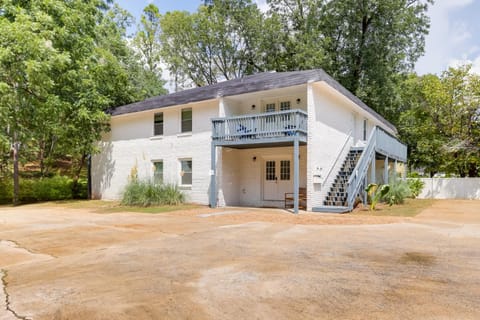 Talladega Rental Less Than 15 Mi to Superspeedway and River! Appartamento in Logan Martin Lake