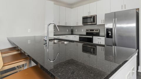 Landing at The Exchange - 1 Bedroom in San Marco Apartment in Jacksonville