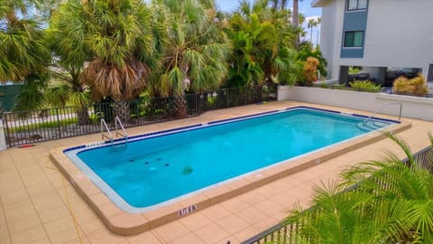 Cheerful Oasis on Anna Maria Island House in Bradenton Beach