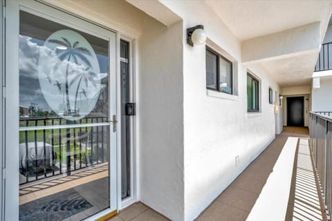 Cheerful Oasis on Anna Maria Island House in Bradenton Beach