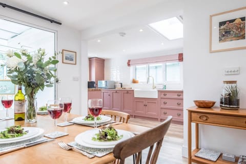 The Whins, A light and airy bungalow in Aldringham House in Leiston