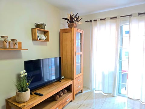 TV and multimedia, wardrobe