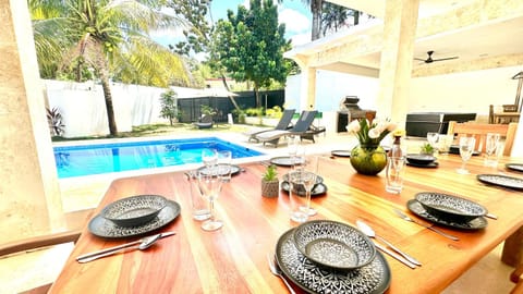 Patio, Balcony/Terrace, Dining area, Pool view, Swimming pool, sunbed