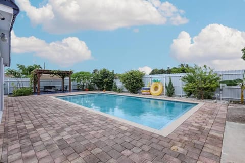 Day, Pool view, Swimming pool, Swimming pool