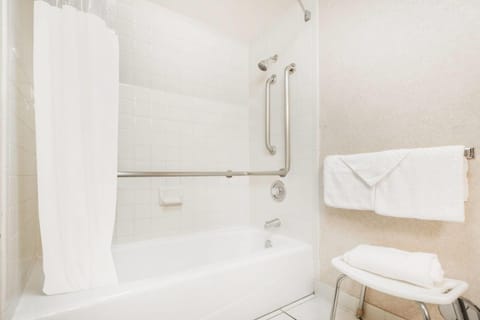 Bathroom, acessibility