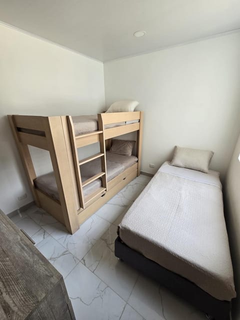 Bed, Bedroom, bunk bed