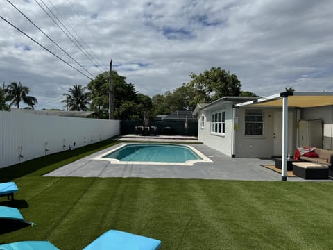 Patio, Balcony/Terrace, Swimming pool