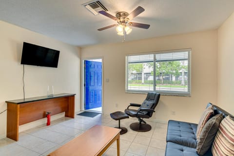 Centrally Located Hallandale Beach Condo Apartment in Hallandale Beach