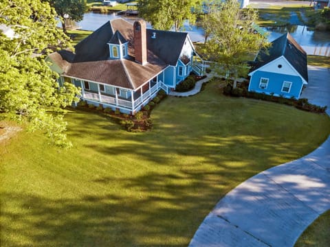 A Chateau on the Bayou Bed & Breakfast Bed and Breakfast in Louisiana