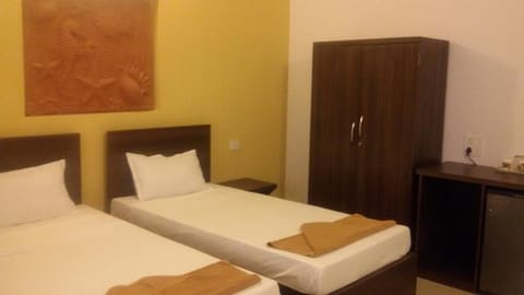 Darolina Guest House Bed and Breakfast in Candolim