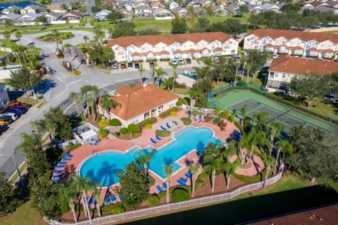 Natural landscape, Bird's eye view, Pool view, Swimming pool