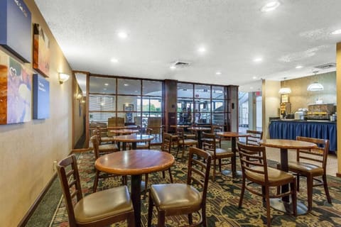 Comfort Inn Cleveland Airport Hotel in Middleburg Heights