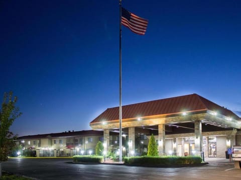 Best Western PLUS Lake Front Hotel Hotel in Moses Lake