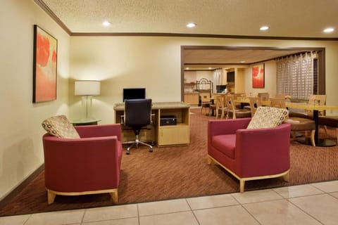 La Quinta Inn & Suites by Wyndham Springdale Hotel in Springdale