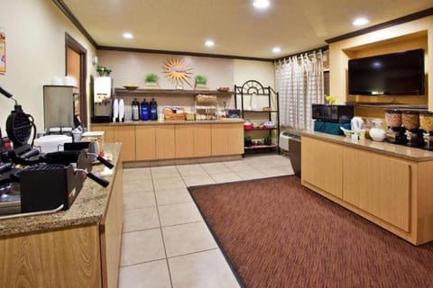 La Quinta Inn & Suites by Wyndham Springdale Hotel in Springdale