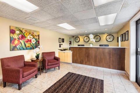 Key Inn and Suites Hotel in Tustin