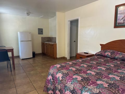 Dining area, Bedroom