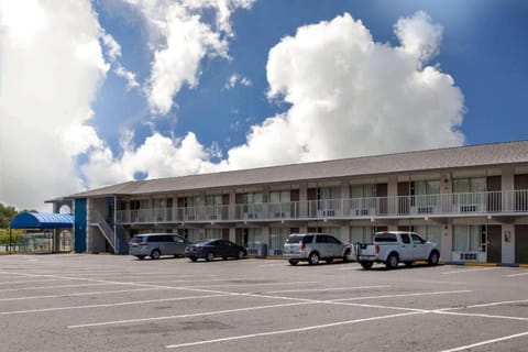 Days Inn by Wyndham Apopka/Orlando Hotel in Apopka