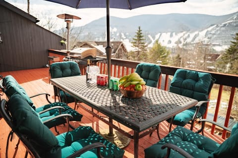 Patio, Balcony/Terrace, Seating area, Dining area, Mountain view