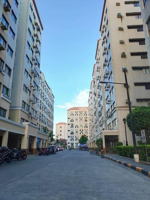 Fully-furnished 2BR Condo in Pasig, Cainta Apartment in Pasig