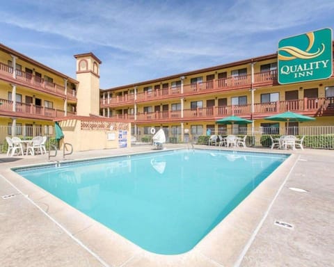 Quality Inn Hotel in Colton