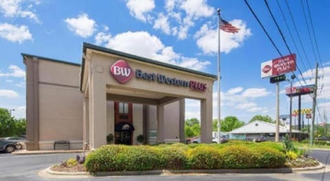 Best Western Plus Oak Mountain Inn Hotel in Pelham