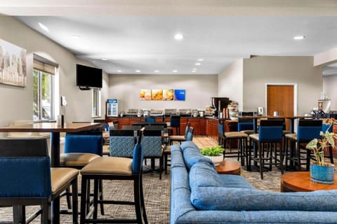 Comfort Inn & Suites Hotel in Riverton