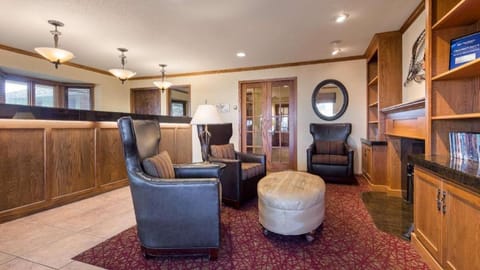 Quality Inn & Suites Hotel in Detroit Lakes