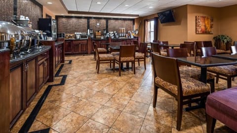 Best Western Plus Midwest Inn and Suites Hotel in Salina