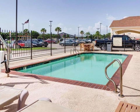 Suburban Extended Stay La Place Hotel in LaPlace