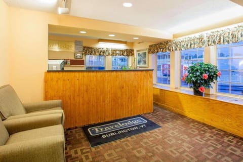 Travelodge by Wyndham South Burlington Hotel in Shelburne