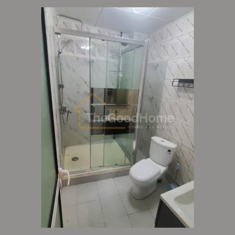 Shower, Toilet, Bathroom